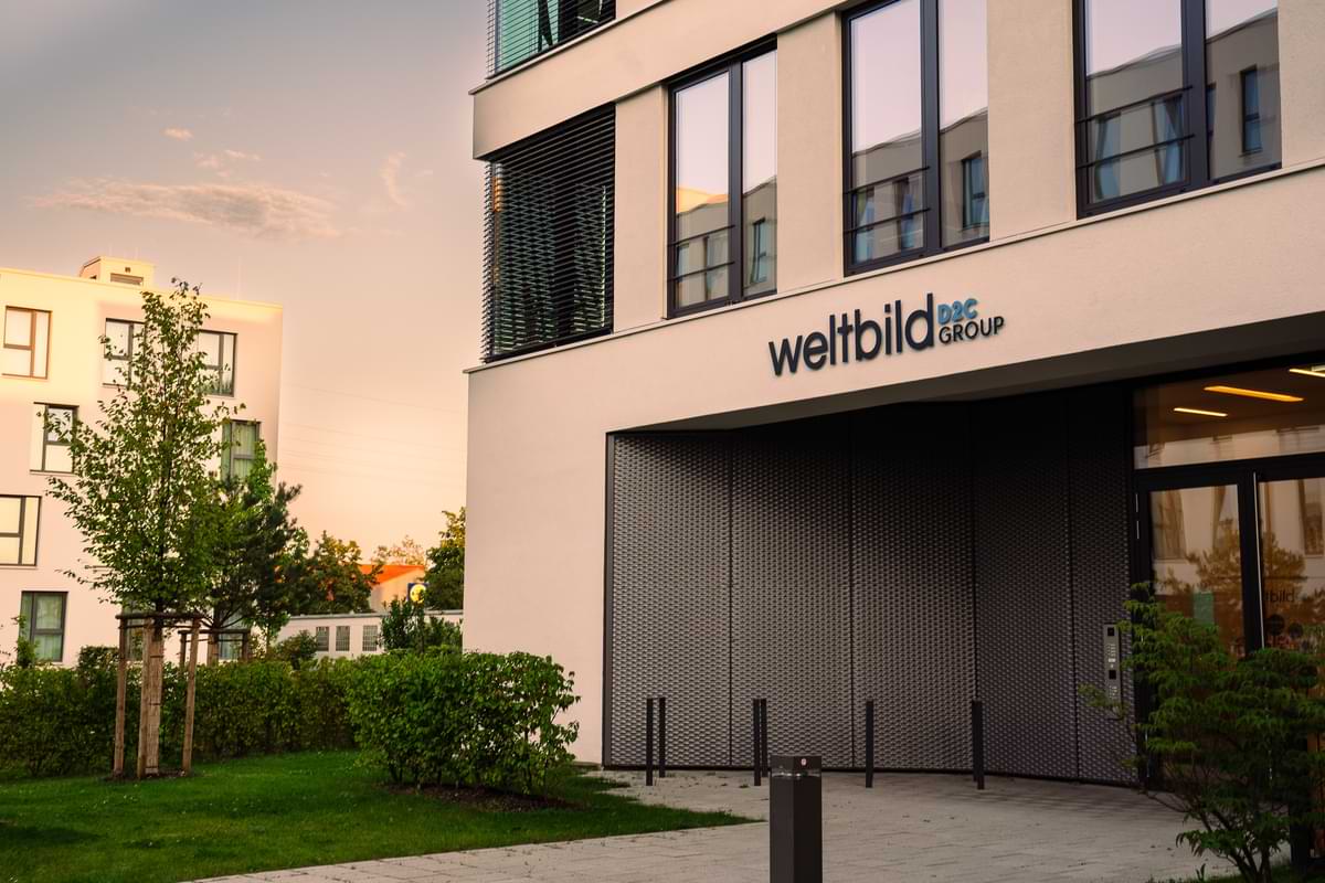 0051-Buchstaben-unbeleuchtet-Außenfasade