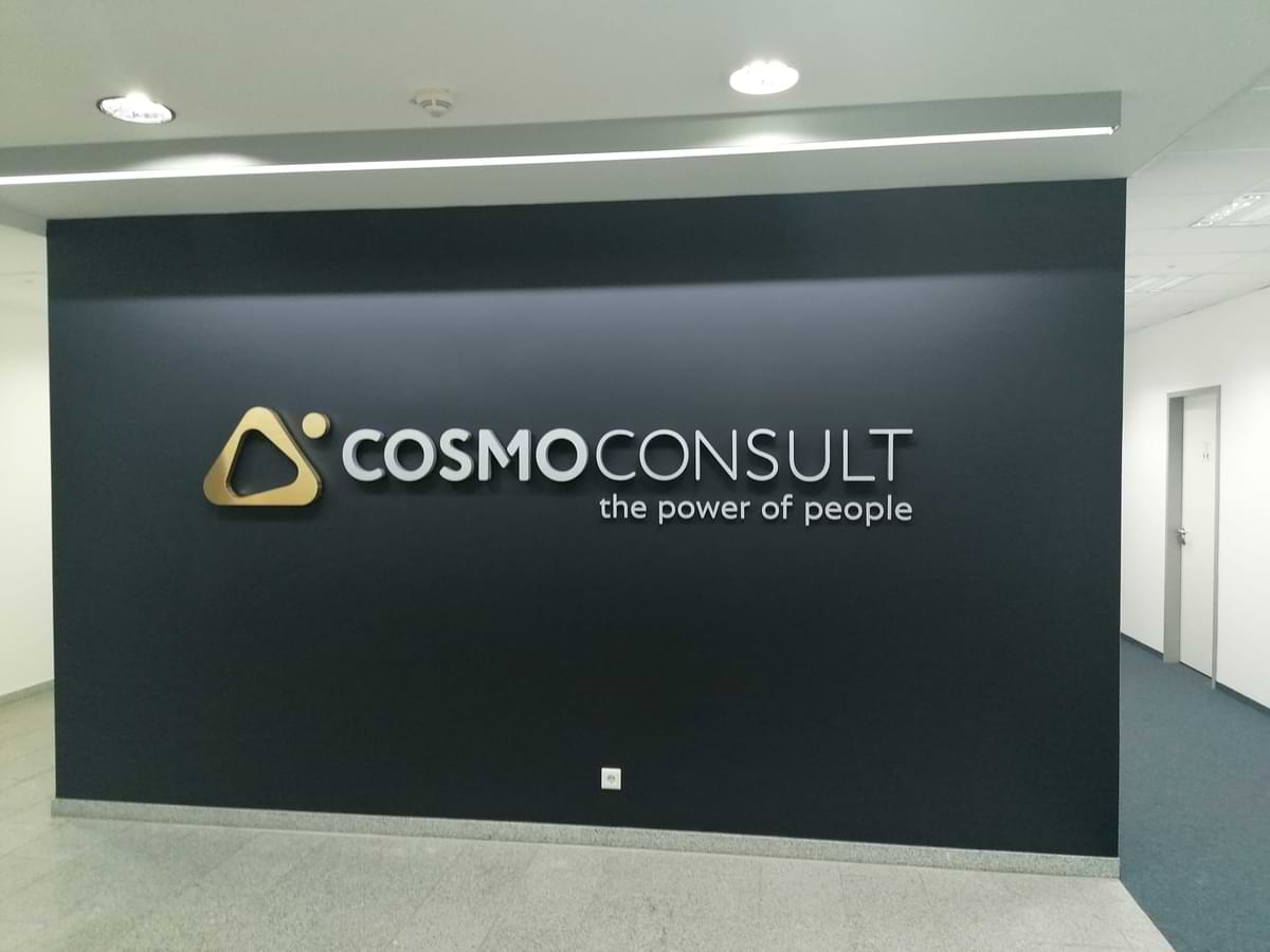 0056-Beschriftung-Innen-Goldenes-Logo