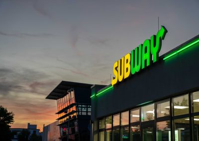 Fassadenbuchstaben mit LED Beleuchtung